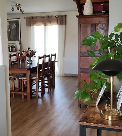 לינה וארוחת בוקר D'hote