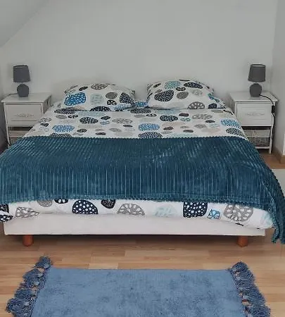 D'hote לינה וארוחת בוקר Aigne (Sarthe)