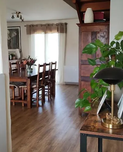 לינה וארוחת בוקר D'hote